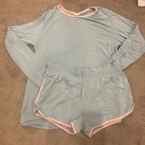 LAKE PAJAMAS LONG SLEEVE SHORT SET SZ M
